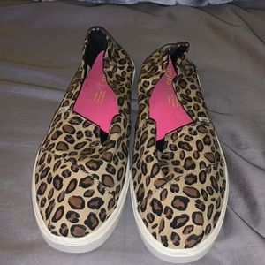 TOMS Cheetah Print Slip ons Sneakers women size 8 1/2